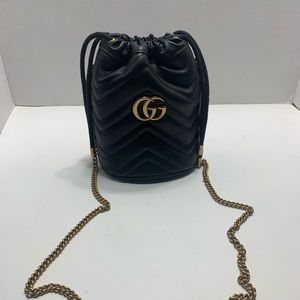 Gucci GG Marmont mini bucket bag